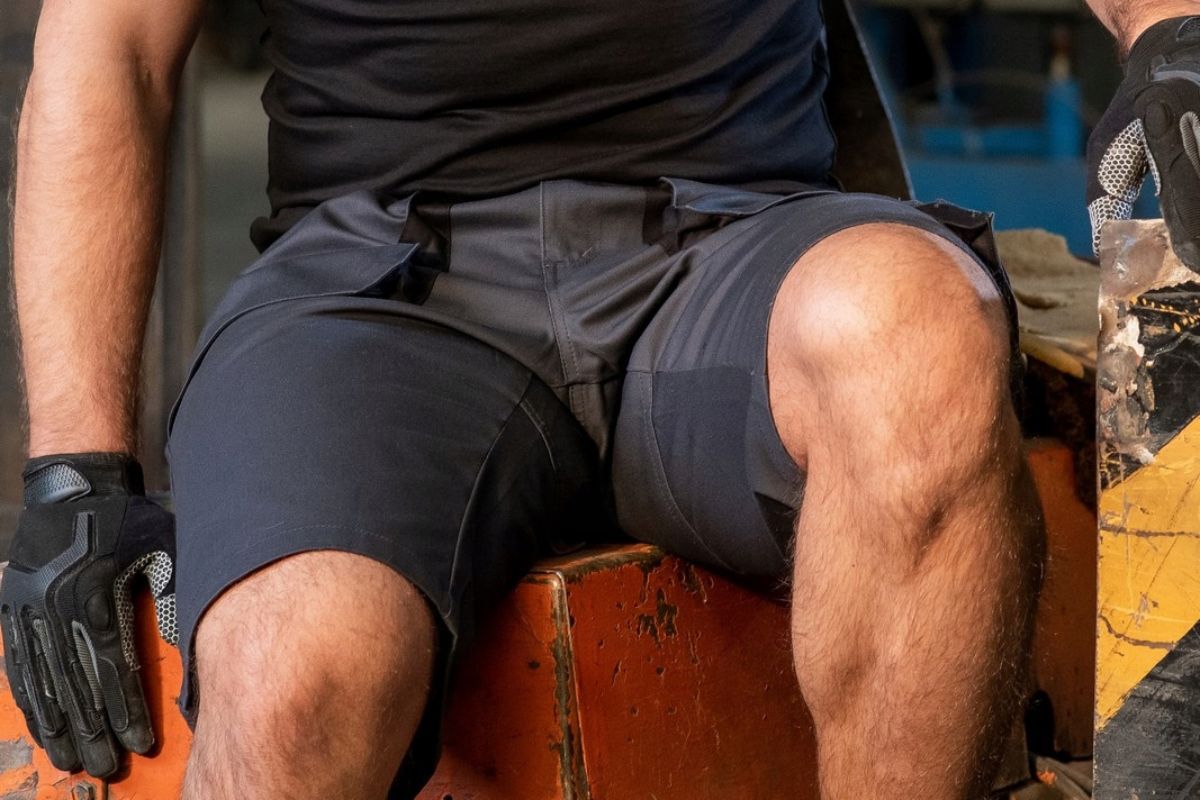 Work shorts for warehouse use
