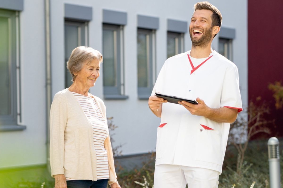 Healthcare clothing according to European standards