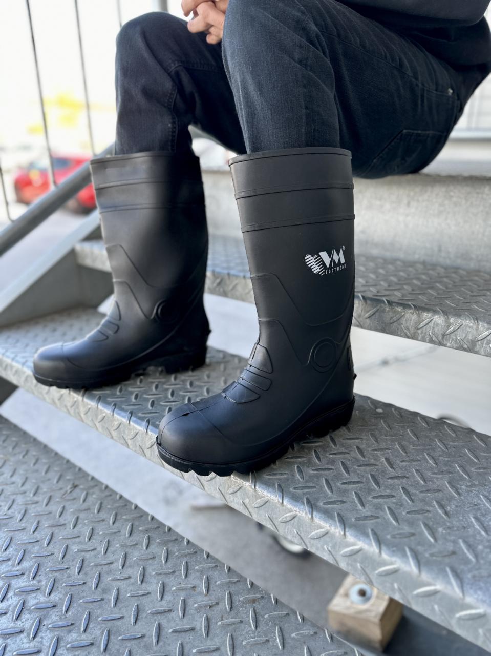 Osaka rubber boots